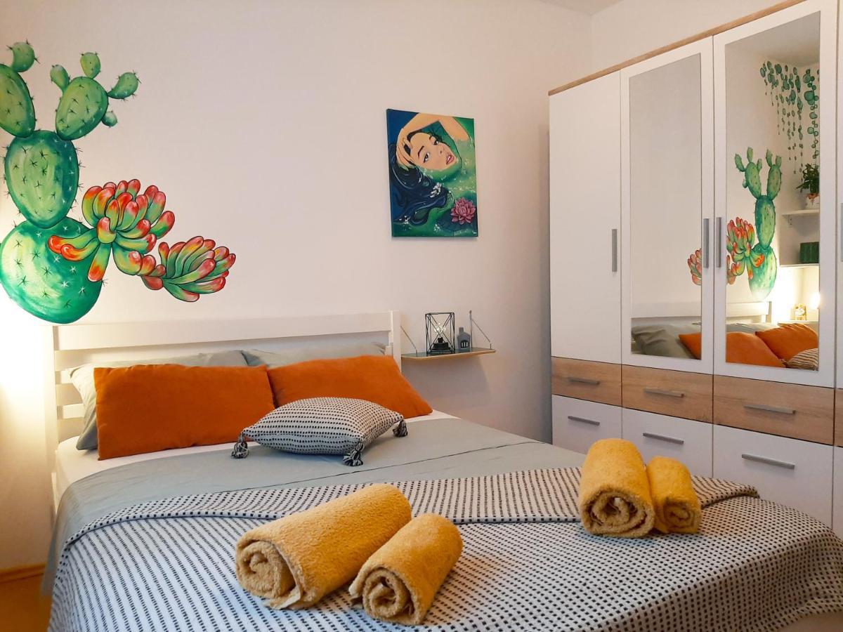 Holiday Home Mirela ชีชาน ภายนอก รูปภาพ